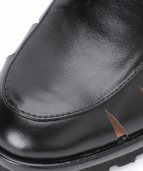 ARTESANOS（アルテサノス）の「【ARTESANOS/アルテサノス】ボリュームソールグルカサンダル（サンダル・レディース・ブラック/ホワイト・36/37/38）」の7枚目の写真