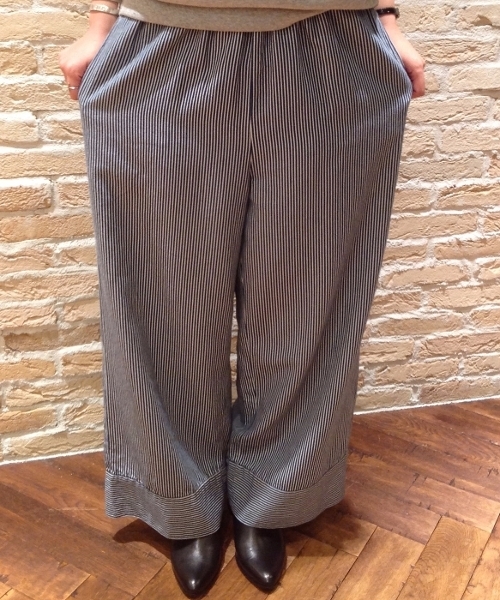 JOURNAL STANDARD(ジャーナルスタンダード)の「テンセルコットン インディゴストライプパンツ#(その他パンツ・レディース・ネイビー/ライトブルー・38/36/40)」の21枚目の写真