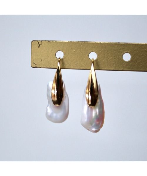 tone(トーン)の「【Willija】金属アレルギー対応《uniQpearl》淡水パールのピアス(MA)(ピアス(両耳用)・レディース・ゴールド/シルバー/シルバー系2/シルバー系4/シルバー系3・FREE)」の10枚目の写真