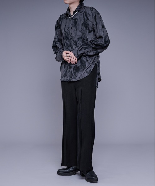 Ellno Loset(エルノロゼット)の「サイドシャーリングシャツ(シャツ/ブラウス・メンズ・ブラック系その他/オフホワイト/ブルーグレー・LARGE/MEDIUM/SMALL)」の21枚目の写真