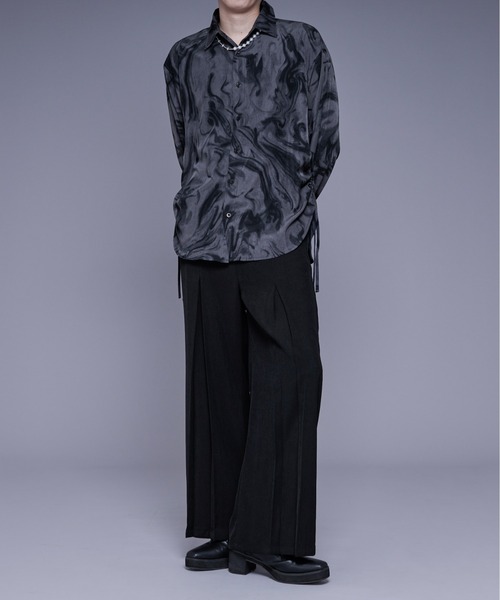 Ellno Loset(エルノロゼット)の「サイドシャーリングシャツ(シャツ/ブラウス・メンズ・ブラック系その他/オフホワイト/ブルーグレー・LARGE/MEDIUM/SMALL)」の22枚目の写真