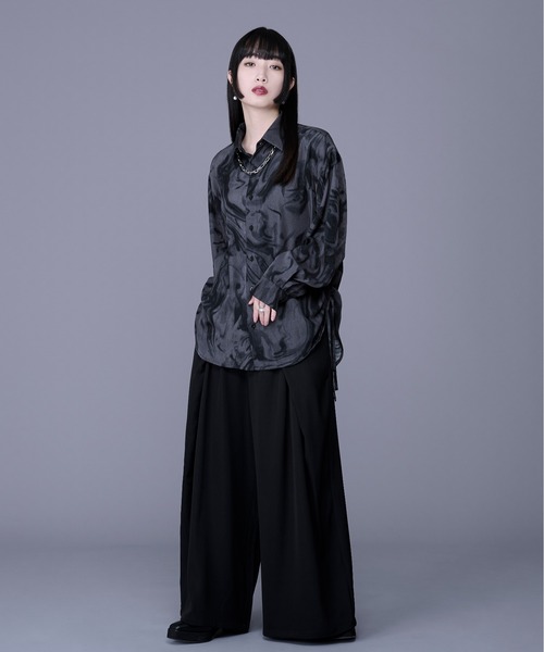 Ellno Loset(エルノロゼット)の「サイドシャーリングシャツ(シャツ/ブラウス・メンズ・ブラック系その他/オフホワイト/ブルーグレー・LARGE/MEDIUM/SMALL)」の15枚目の写真