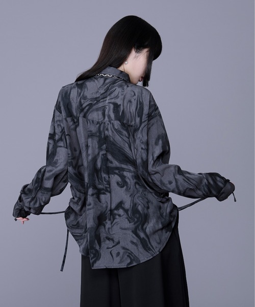 Ellno Loset(エルノロゼット)の「サイドシャーリングシャツ(シャツ/ブラウス・メンズ・ブラック系その他/オフホワイト/ブルーグレー・LARGE/MEDIUM/SMALL)」の13枚目の写真