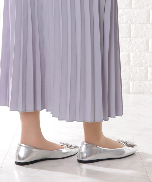 セール】ビジュー バックル付き メタリック フラット パンプス