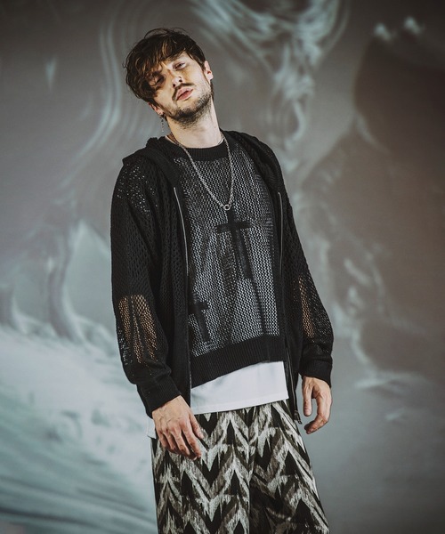 NO ID.(ノーアイディ)の「グラデーションシアーニットZIPパーカ(パーカー・メンズ・グレー/ブラック/グレイッシュベージュ・ONE SIZE)」の14枚目の写真