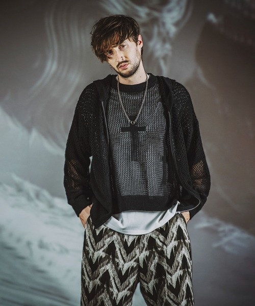 NO ID.(ノーアイディ)の「グラデーションシアーニットZIPパーカ(パーカー・メンズ・グレー/ブラック/グレイッシュベージュ・ONE SIZE)」の21枚目の写真