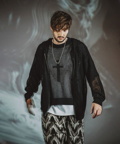 NO ID.(ノーアイディ)の「グラデーションシアーニットZIPパーカ(パーカー・メンズ・グレー/ブラック/グレイッシュベージュ・ONE SIZE)」の22枚目の写真