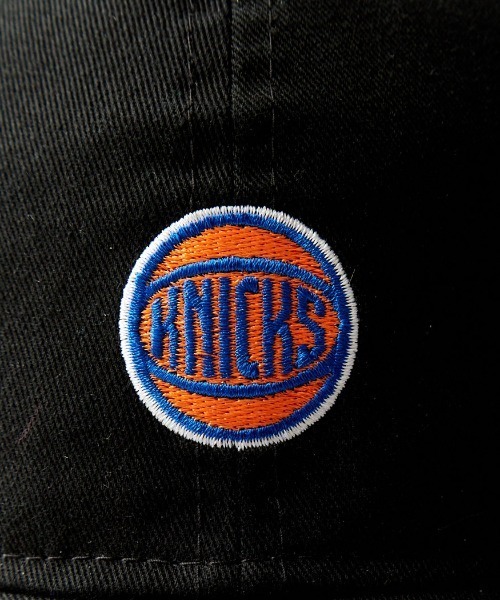 THE SHINZONE（ザ　シンゾーン）の「[THE SHINZONE/ザ シンゾーン] NEW ERA ロゴ刺繍キャップ NEW YORK KNICKS（キャップ・レディース・ブラック・0）」の5枚目の写真