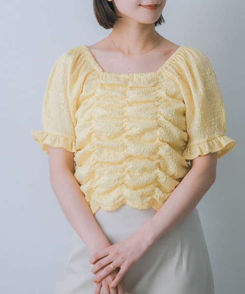 HEYUMM(ヘユム)の「シャーリングスクエアトップ(Tシャツ/カットソー・レディース・チャコールグレー/アイボリー/イエロー・ONE)」の1枚目の写真
