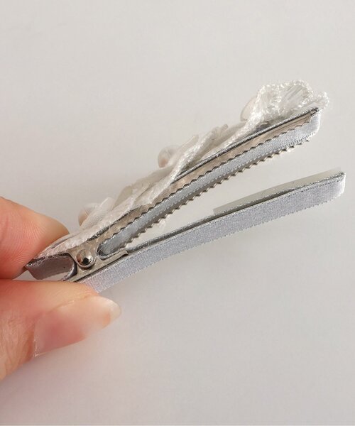 apres les cours(アプレレクール)の「ハート・お花モチーフヘアクリップセット(ヘアピン・キッズ・アイボリー/オフホワイト・FREE)」の4枚目の写真