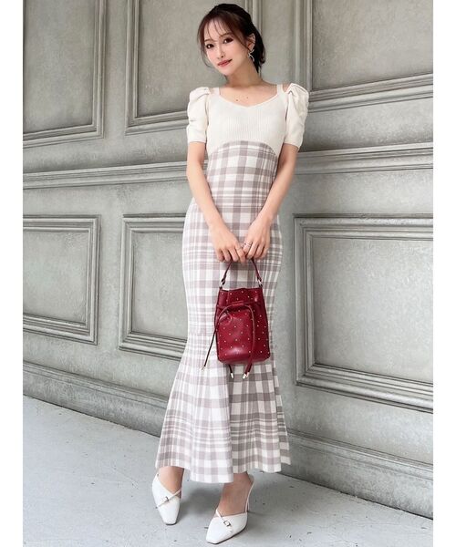 RESEXXY（リゼクシー）の「ショルダーオープンマーメイドニットワンピース（ワンピース・レディース・ブラック/アイボリー/ブルー・FREE）」の18枚目の写真