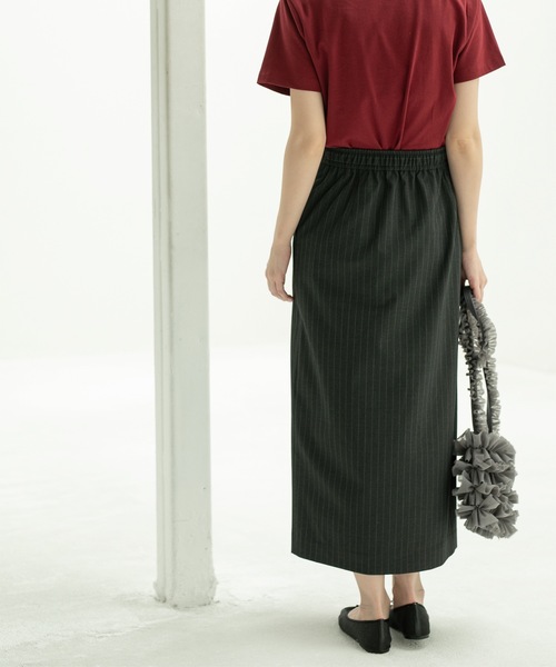 OPAQUE.CLIP（オペークドットクリップ）の「◆《美人百花掲載》ピンストライプイージーナロースカート【洗濯機洗い可】（スカート・レディース・ブラック/ネイビー系2/グレー系その他3・38/40/42）」の7枚目の写真