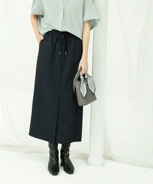 OPAQUE.CLIP（オペークドットクリップ）の「◆《美人百花掲載》ピンストライプイージーナロースカート【洗濯機洗い可】（スカート・レディース・ブラック/ネイビー系2/グレー系その他3・38/40/42）」の8枚目の写真