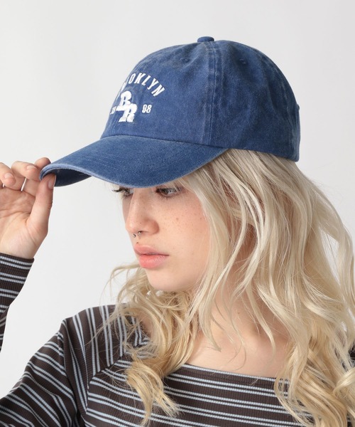 FOREVER 21(フォーエバー トゥエンティーワン)の「【2024SS】ヴィンテージ風ロゴキャップ(キャップ・レディース・ブラウン/ボルドー/ブラック/ブルー/ホワイト/ダークブラウン/グリーン/レオパード・FREE)」の18枚目の写真