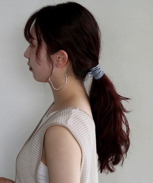 colleca la（コレカラ）の「ペールカラー コイルタイトポニーバンスクリップ（バレッタ/ヘアクリップ・レディース・ピンク/ブラウン/ブルー/アイボリー・FREE）」の5枚目の写真