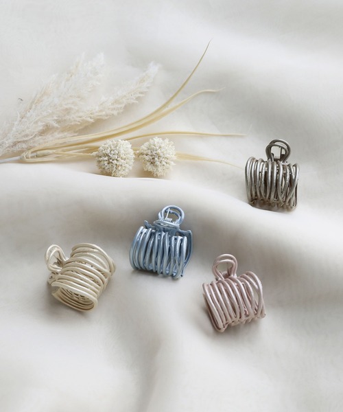 colleca la（コレカラ）の「ペールカラー コイルタイトポニーバンスクリップ（バレッタ/ヘアクリップ・レディース・ピンク/ブラウン/ブルー/アイボリー・FREE）」の7枚目の写真