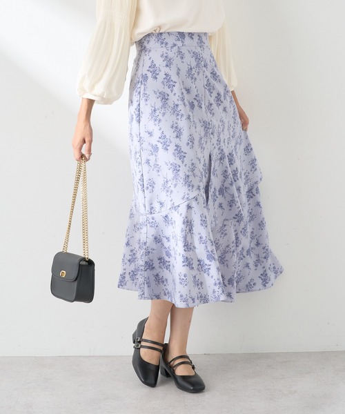 earth music&ecology（アースミュージックアンドエコロジー）の「フラワーアシメティアードスカート（スカート・レディース・サックスブルー/ブラック/ベージュ・M/S）」の6枚目の写真