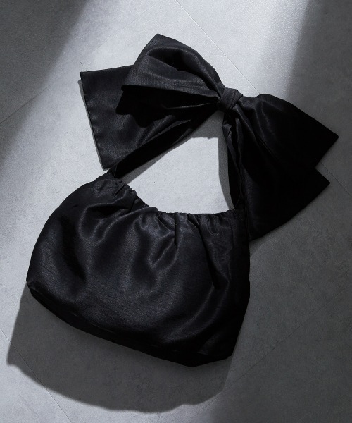 Callarus Black Formal（カラルスブラックフォーマル）の「【喪服・礼服】2WAYフォーマルバック｜〔Callarus〕（トートバッグ・レディース・ブラック系2/ブラック系1/ブラック系3・FREE）」の2枚目の写真
