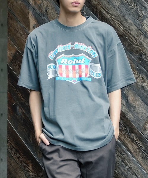roial(ロイアル)の「DESIGN TEE/ROIAL(ロイアル)スタンダードサイジングヴィンテージライクプリント半袖カットソー(Tシャツ/カットソー・メンズ・ネイビー/ブラック/グレー・MEDIUM/LARGE/X-LARGE)」の2枚目の写真