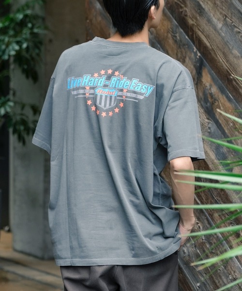 roial(ロイアル)の「DESIGN TEE/ROIAL(ロイアル)スタンダードサイジングヴィンテージライクプリント半袖カットソー(Tシャツ/カットソー・メンズ・ネイビー/ブラック/グレー・MEDIUM/LARGE/X-LARGE)」の16枚目の写真