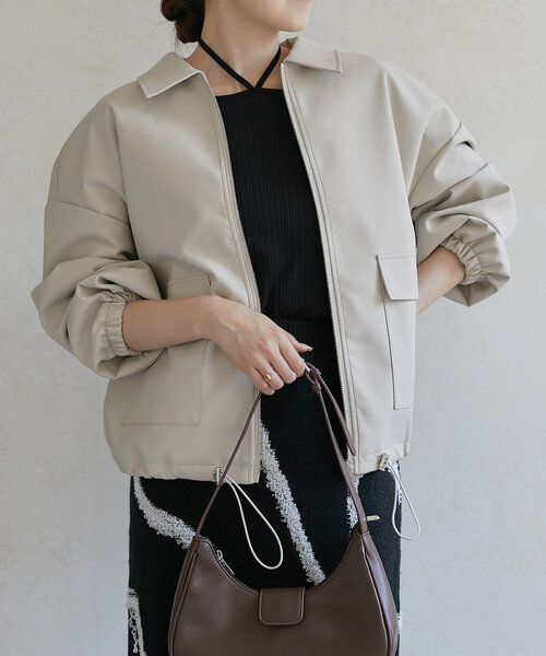 Thevon（ゼボン）の「合皮ステンカラードロストブルゾン（ブルゾン・レディース・アイボリー/ブラック/ブラウン・FREE）」の4枚目の写真