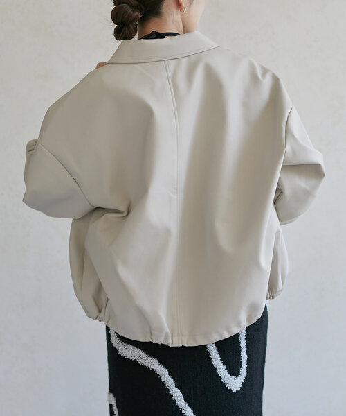 Thevon（ゼボン）の「合皮ステンカラードロストブルゾン（ブルゾン・レディース・アイボリー/ブラック/ブラウン・FREE）」の7枚目の写真