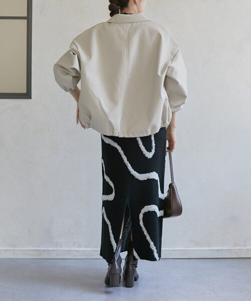 Thevon（ゼボン）の「合皮ステンカラードロストブルゾン（ブルゾン・レディース・アイボリー/ブラック/ブラウン・FREE）」の11枚目の写真