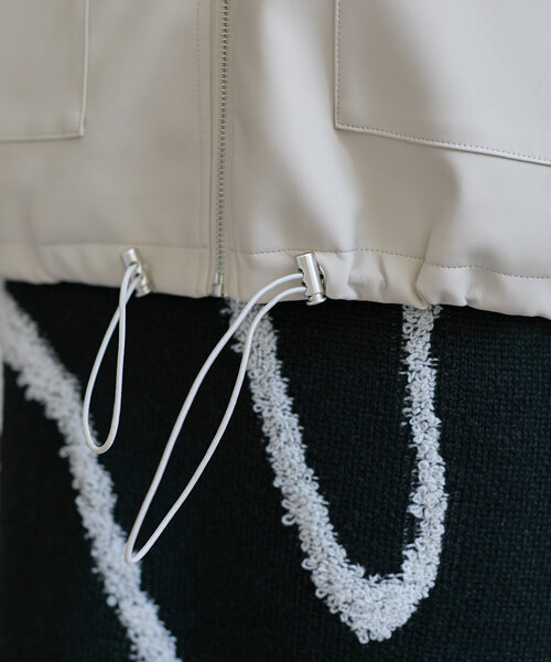 Thevon（ゼボン）の「合皮ステンカラードロストブルゾン（ブルゾン・レディース・アイボリー/ブラック/ブラウン・FREE）」の12枚目の写真