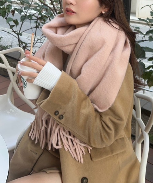 rienda（リエンダ）の「ボリュームカラーストール（ストール/ショール・レディース・グレー/ピンク・FREE）」の2枚目の写真