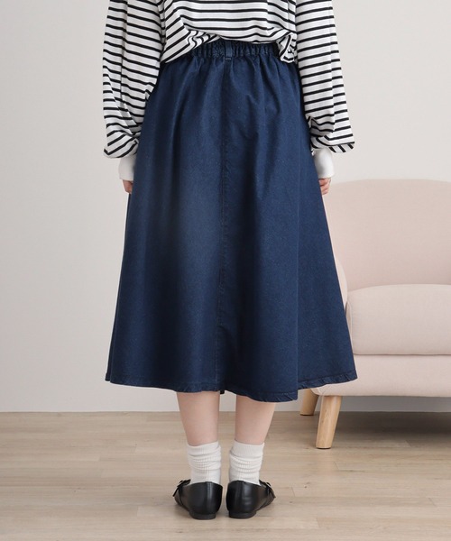 atONE(アットワン)の「8.5ozフレアデニムスカート(デニムスカート・レディース・ネイビー/ワンウォッシュ・M/L/3L/LL)」の7枚目の写真