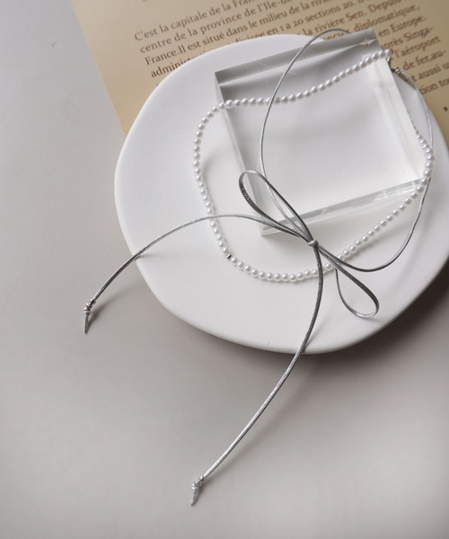 ammy.（エイミードット）の「【 ammy. / エイミードット 】 リボンコード × ビーズ チョーカー ネックレス（ネックレス・レディース・ブラック/シルバー・FREE）」の2枚目の写真