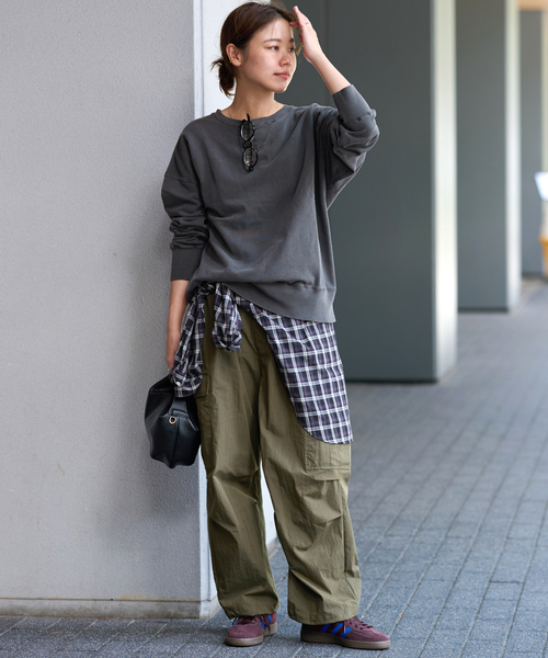 美品HOLIDAYS COMFORT VINTAGEカコウロゴスウェット【G】. 追加2》【HOLIDAYS COMFORT】VINTAGEカコウロゴスウェット（T