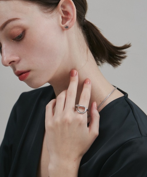 ciite' surgical stainless(シーテサージカルステンレス)の「【 金属アレルギー対応 】ニュアンスライン リング サージカルステンレス(リング・レディース・シルバー/ゴールド・13号/11号/15号/9号/7号)」の12枚目の写真