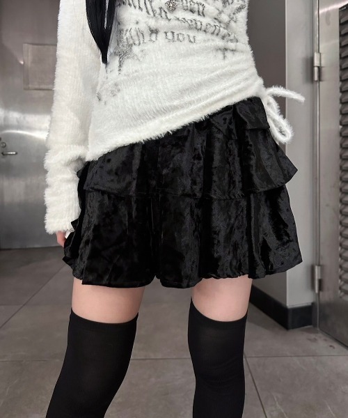 XU(エックスユー)の「ストリートファッション XU エックスユー velor frill skirt ベロアフリルスカート ティアードスカート ミニスカート ベロアスカート 韓国ファッション 韓国ストリート(スカート・レディース・ブラック・ONE SIZE)」の9枚目の写真