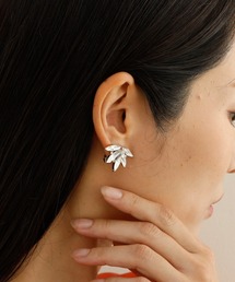 JewCas（ジュアキャス）の「JewCas ドレスアップビジューONEMORE bijou flowerエアフィットイヤリング[JC4804]（イヤリング）」