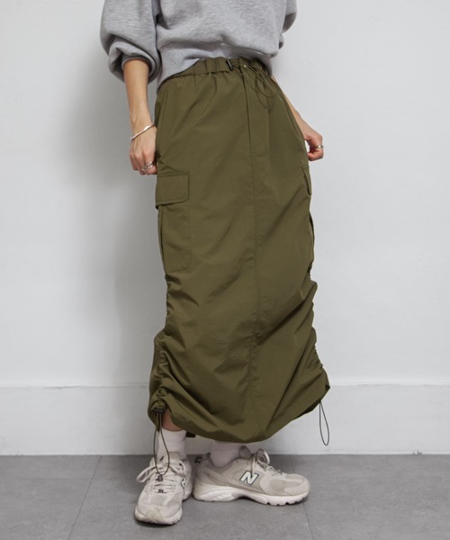 Chillfar(チルファー)の「ドロストギャザーカーゴスカート(スカート・レディース・ブラック/カーキ/チャコール・FREE)」の3枚目の写真