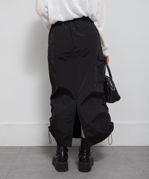Chillfar(チルファー)の「ドロストギャザーカーゴスカート(スカート・レディース・ブラック/カーキ/チャコール・FREE)」の7枚目の写真