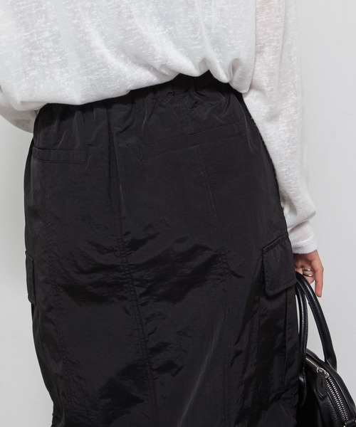 Chillfar(チルファー)の「ドロストギャザーカーゴスカート(スカート・レディース・ブラック/カーキ/チャコール・FREE)」の10枚目の写真