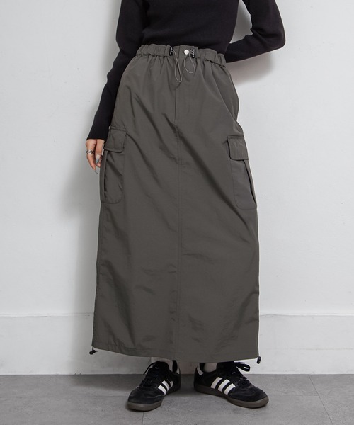 Chillfar(チルファー)の「ドロストギャザーカーゴスカート(スカート・レディース・ブラック/カーキ/チャコール・FREE)」の17枚目の写真