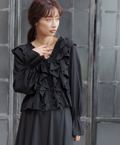 mysty woman（ミスティウーマン）の「ボリュームフリルブラウス　289332（シャツ/ブラウス・レディース・オフホワイト/ブラック/ベージュ・FREE）」の3枚目の写真