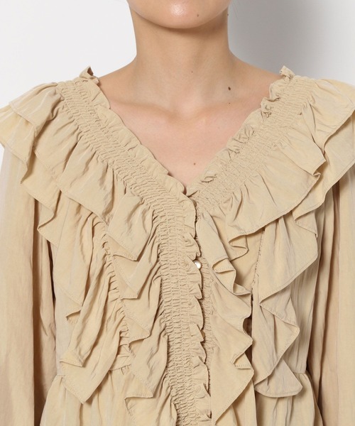 mysty woman（ミスティウーマン）の「ボリュームフリルブラウス　289332（シャツ/ブラウス・レディース・オフホワイト/ブラック/ベージュ・FREE）」の12枚目の写真