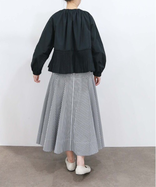 Marilyn Moon（マリリンムーン）の「モダンタフタプリーツブルゾン（その他トップス・レディース・アイボリー/ブラック・FREE）」の13枚目の写真