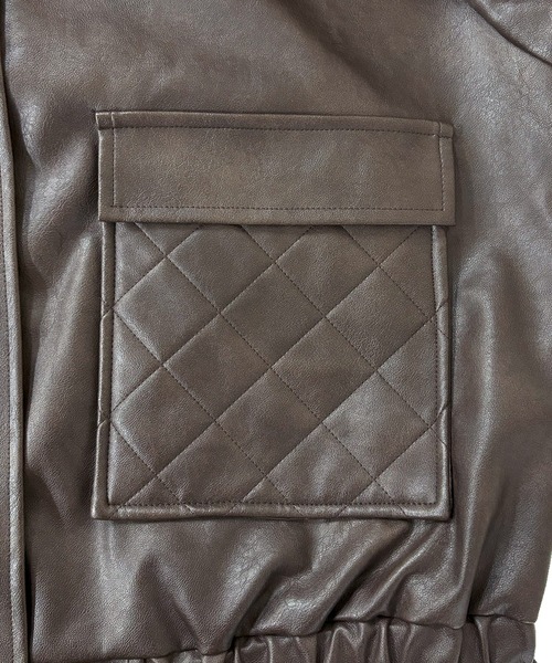 ANDGEEBEE(アンジービー)の「UNISEX フェイクレザーキルティングブルゾン(ブルゾン・レディース・ダークブラウン/ブラック・FREE)」の22枚目の写真
