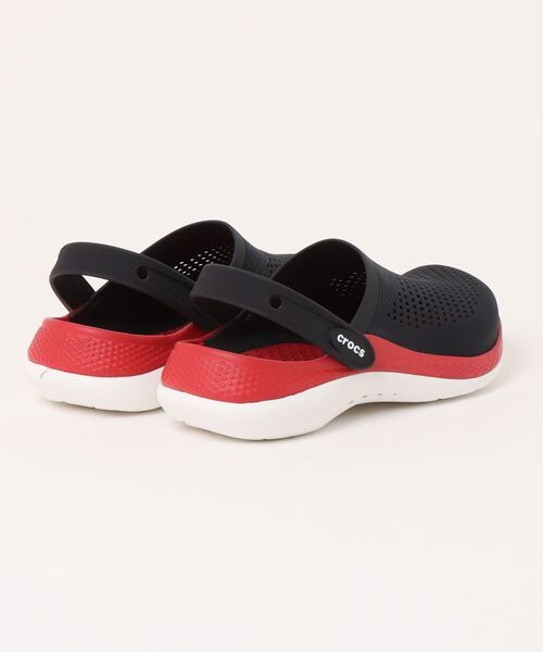 crocs（クロックス）の「【crocs】 LiteRide 360 Clog（サンダル・レディース・ブラック/ネイビー・23.0cm/24.0cm）」の3枚目の写真