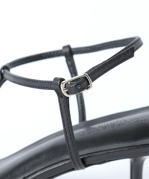 Tony Bianco(トニービアンコ)の「【TONY BIANCO】TASTサンダル(サンダル・レディース・ブラック/シルバー・6/7)」の18枚目の写真