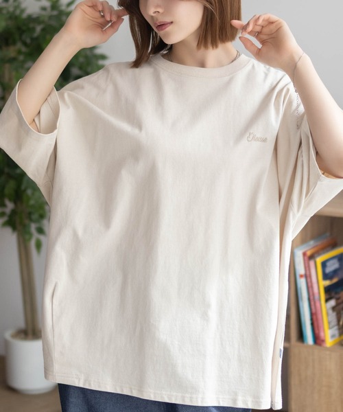DISCUS(ディスカス)の「DISCUS 裾タックワンポイント 五分袖Tシャツ(Tシャツ/カットソー・レディース・ベージュ/オートミール/スミクロ・L/M)」の13枚目の写真