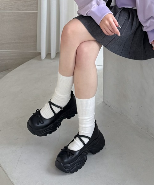 clear（クリア）の「リボン付き厚底メリージェーンスニーカーサンダル[バレエコア ガーリー リボン]≪SS新作≫（サンダル・レディース・ブラック/ブラウン/シルバー・M/L）」の6枚目の写真