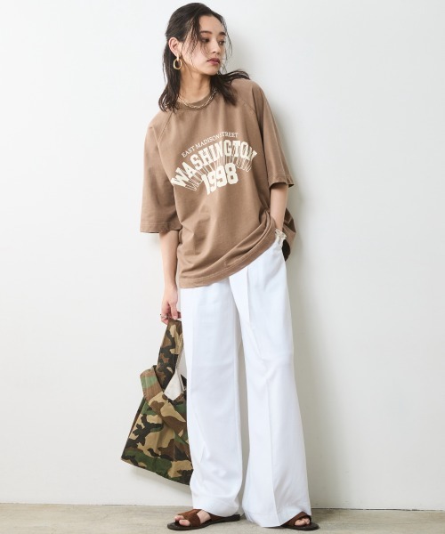 CHIC STYLE(シックスタイル)の「綿100%ミニ裏毛ピグメント染ロゴプリントTシャツ<大きいサイズ有>シックスタイル(Tシャツ/カットソー・レディース・モカ/レッド・5L/4L/3L/LL/L/M)」の5枚目の写真