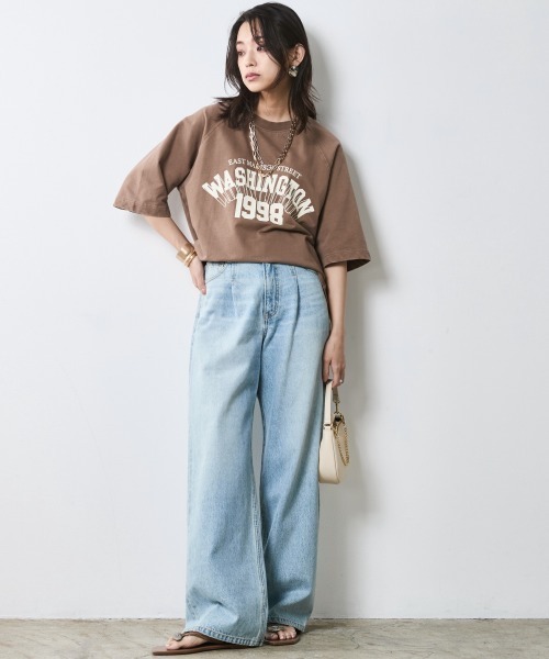 CHIC STYLE(シックスタイル)の「綿100%ミニ裏毛ピグメント染ロゴプリントTシャツ<大きいサイズ有>シックスタイル(Tシャツ/カットソー・レディース・モカ/レッド・5L/4L/3L/LL/L/M)」の7枚目の写真