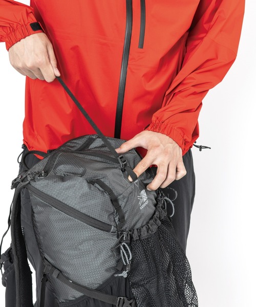 karrimor(カリマー)の「cleave 20(バックパック/リュック・メンズ・ブラウン/ホワイト/チャコールグレー・FREE)」の4枚目の写真